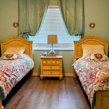 Stunning 2-Bedroom Plus Den Condo In Greenlinks Resort North North Naples Esterno foto