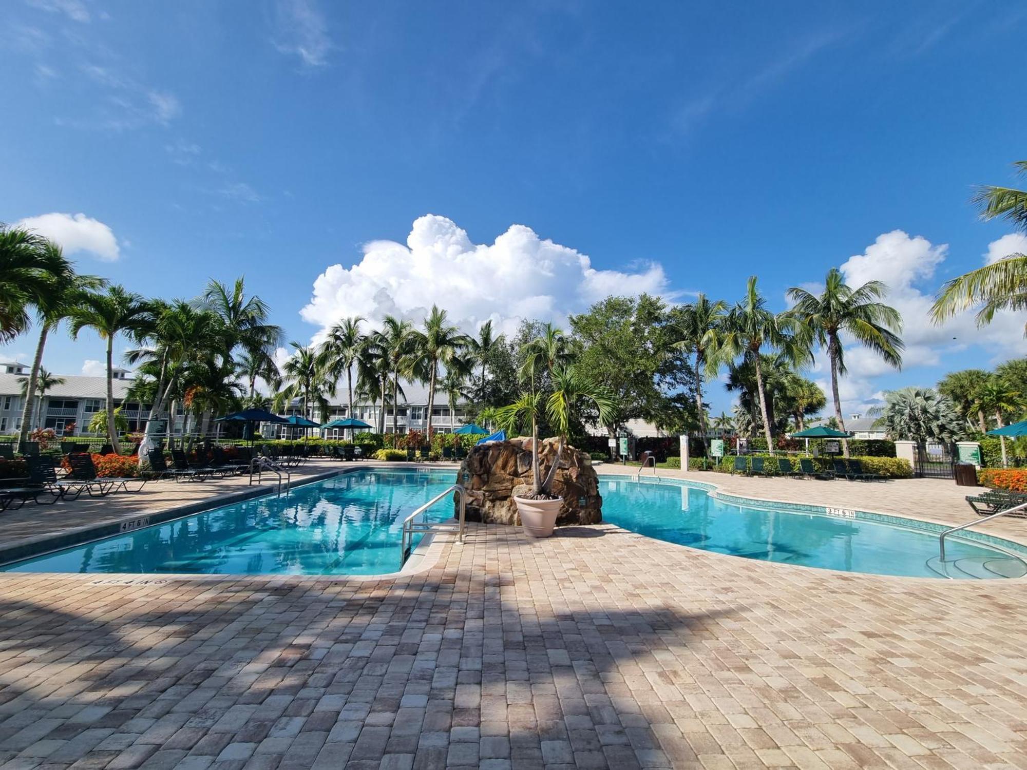 Stunning 2-Bedroom Plus Den Condo In Greenlinks Resort North North Naples Esterno foto
