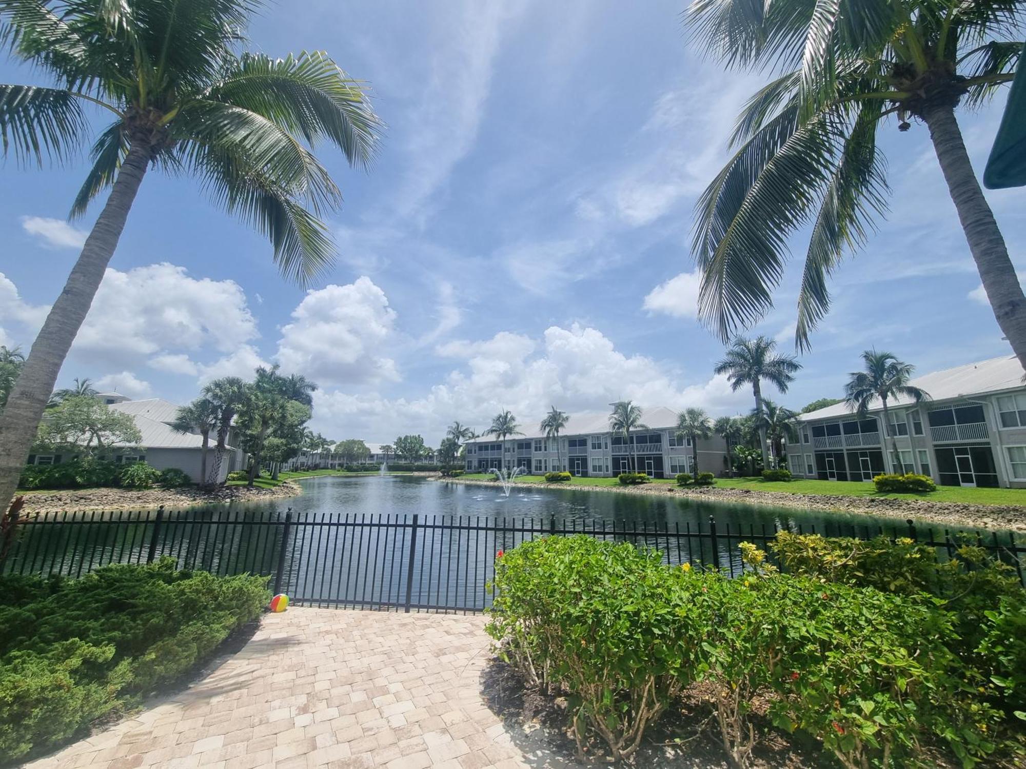 Stunning 2-Bedroom Plus Den Condo In Greenlinks Resort North North Naples Esterno foto