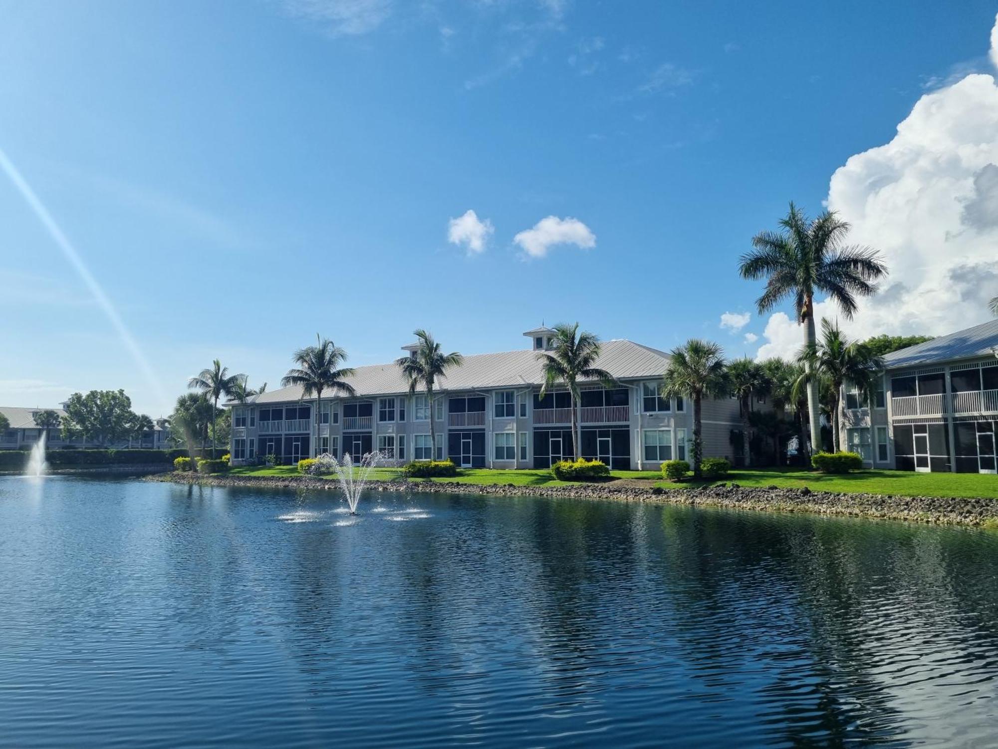 Stunning 2-Bedroom Plus Den Condo In Greenlinks Resort North North Naples Esterno foto
