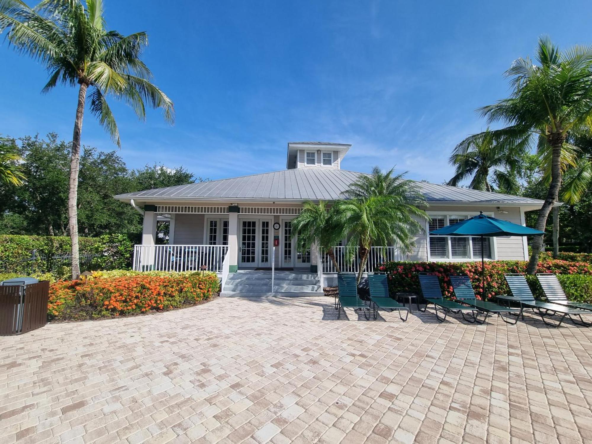 Stunning 2-Bedroom Plus Den Condo In Greenlinks Resort North North Naples Esterno foto