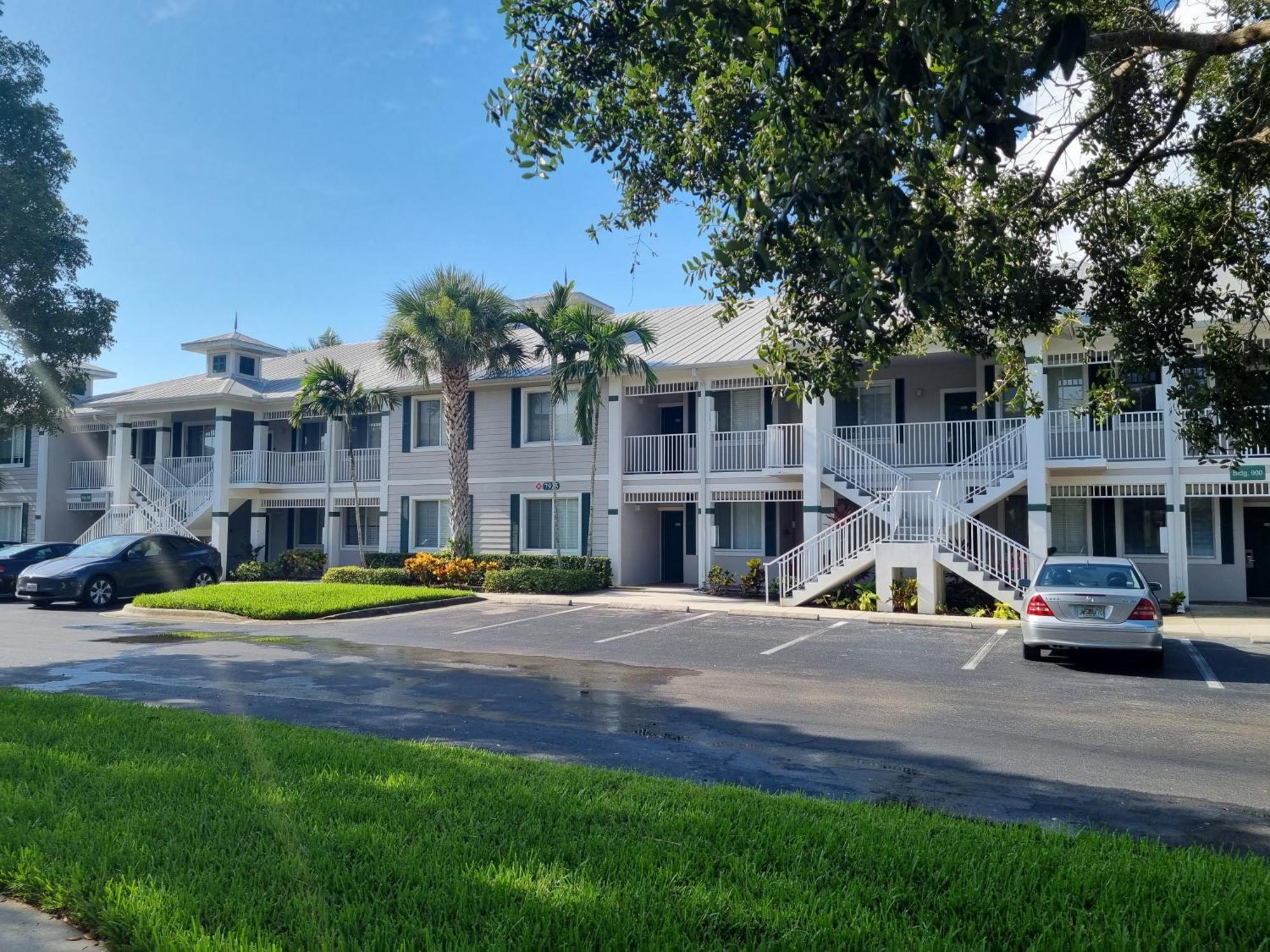 Stunning 2-Bedroom Plus Den Condo In Greenlinks Resort North North Naples Esterno foto