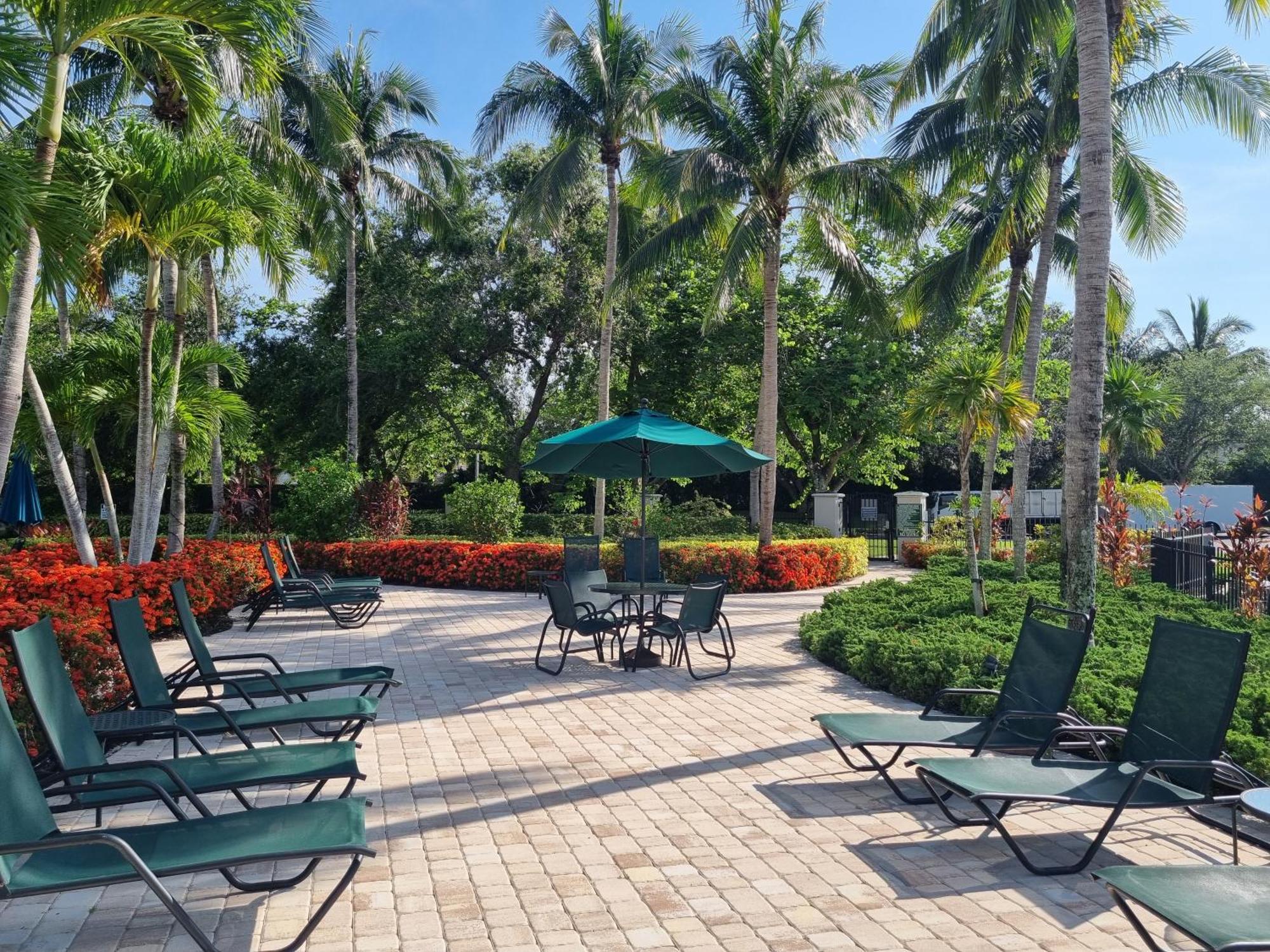 Stunning 2-Bedroom Plus Den Condo In Greenlinks Resort North North Naples Esterno foto