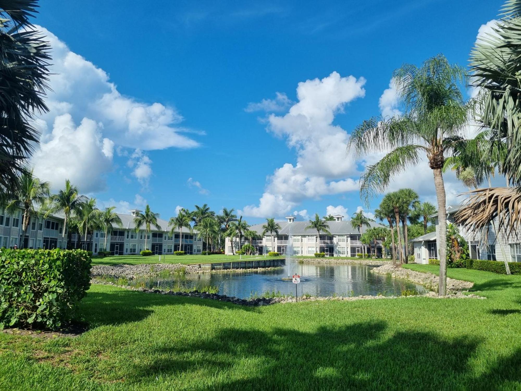 Stunning 2-Bedroom Plus Den Condo In Greenlinks Resort North North Naples Esterno foto