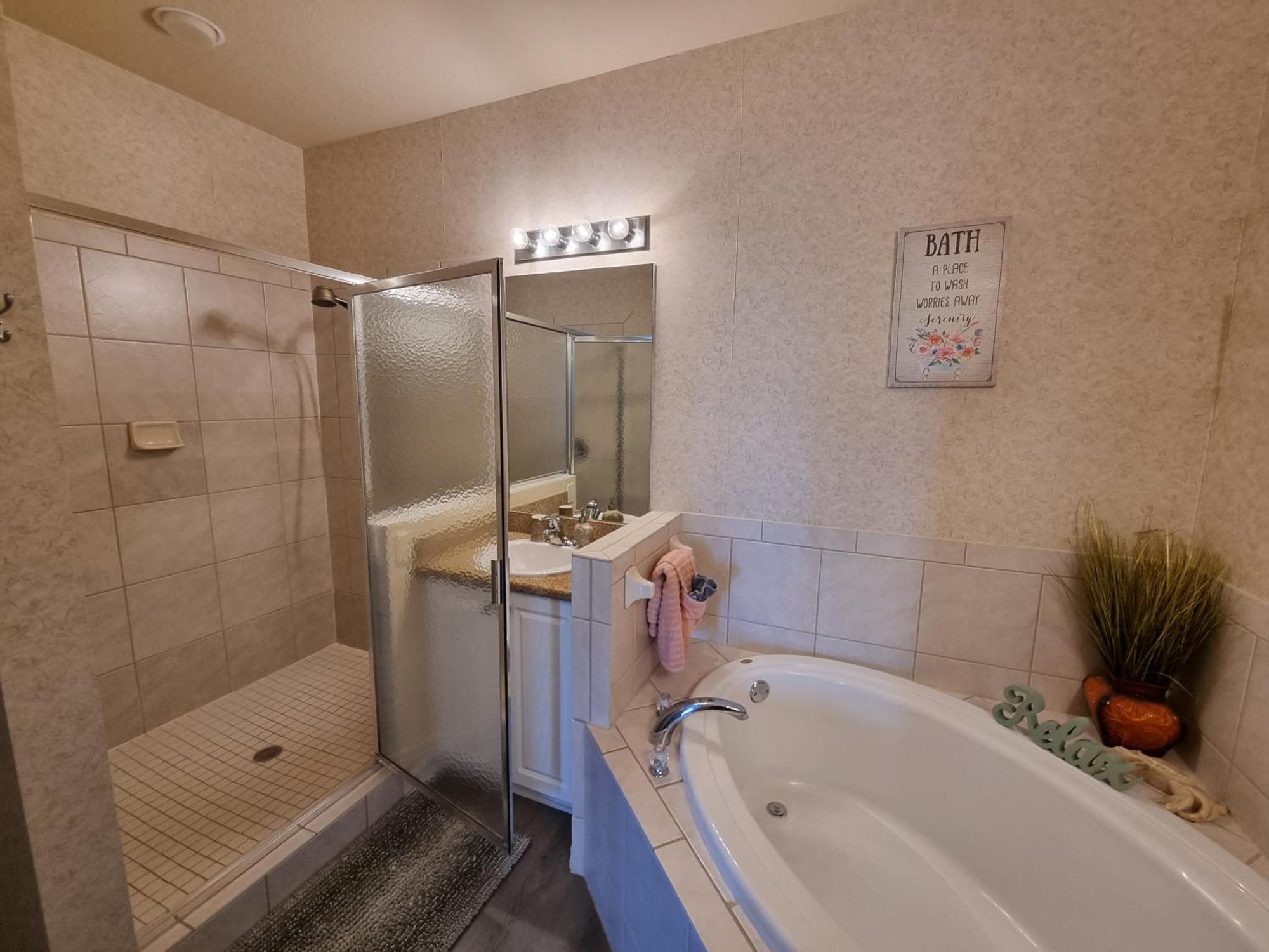 Stunning 2-Bedroom Plus Den Condo In Greenlinks Resort North North Naples Esterno foto